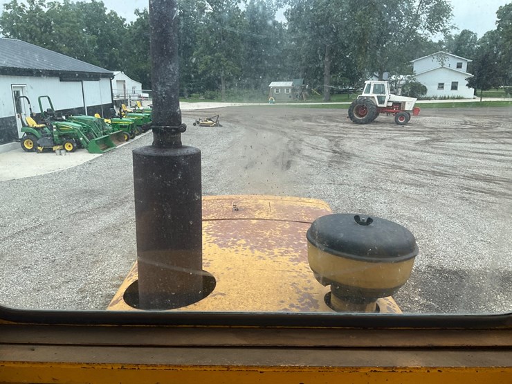 john-deere-444-image-33