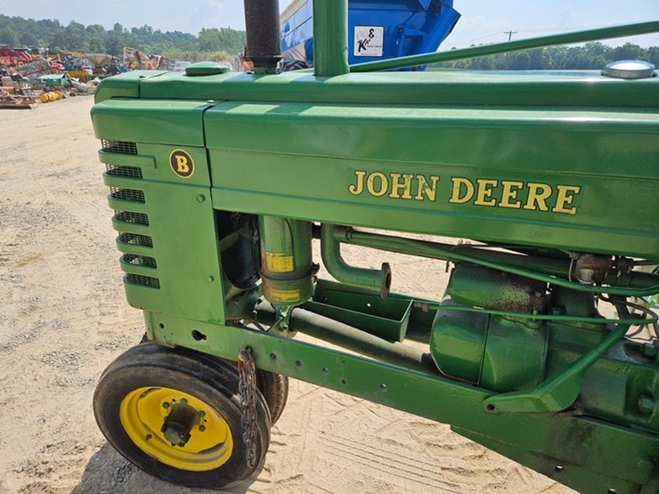 john-deere-b-image-13