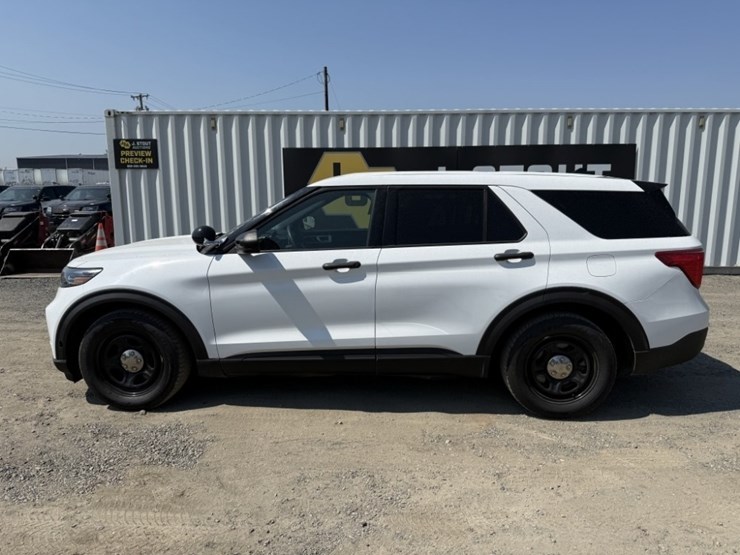 2020-ford-explorer-image-7