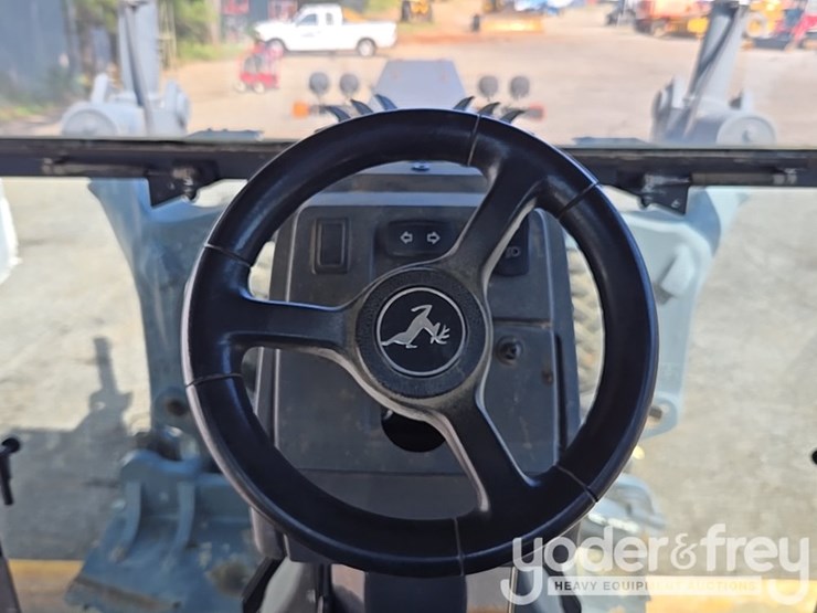 2016-deere-672gp-image-73