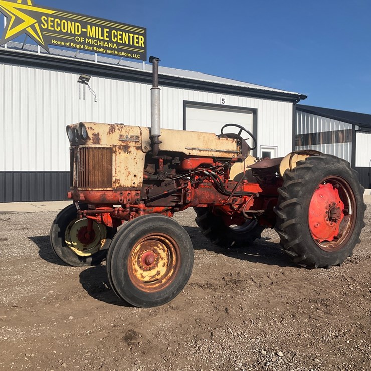 #6068 • 1958 Case 211-B Tractor