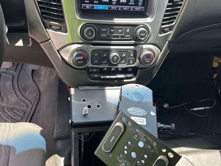 2018-chevrolet-tahoe-image-18