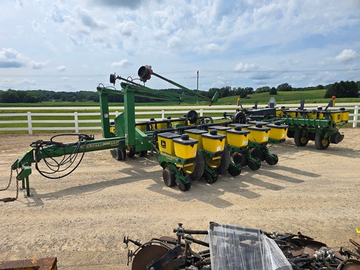 john-deere-1770-image-1