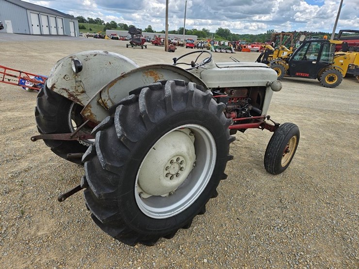 ford-800-image-5