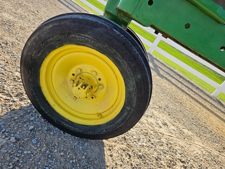 john-deere-b-image-36