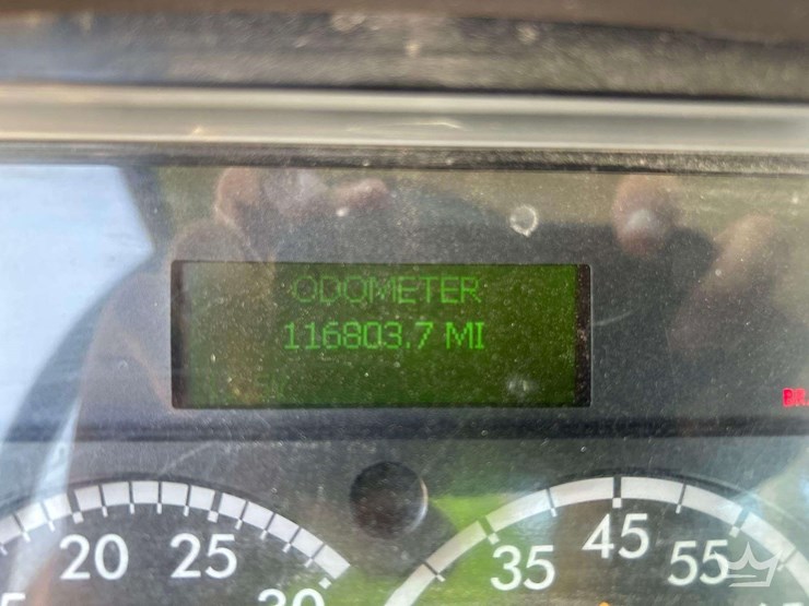 2019-freightliner-m2-106-image-6
