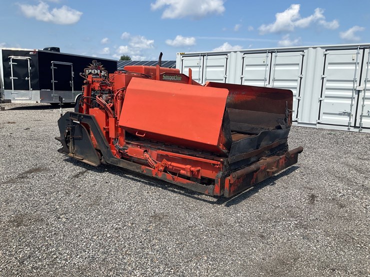 #1675-•-leeboy-tracked-asphalt-paver-image-1