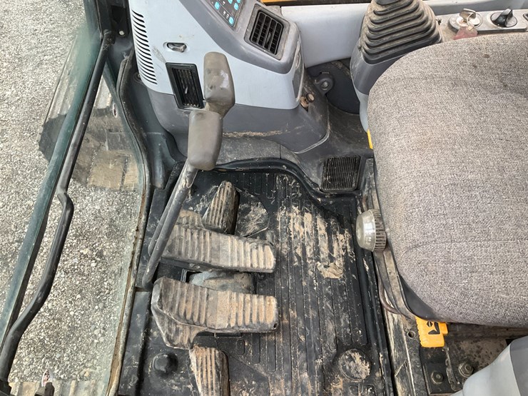 2006-komatsu-pc138us-lc-image-53