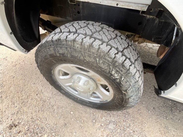 2018-dodge-3500-image-13