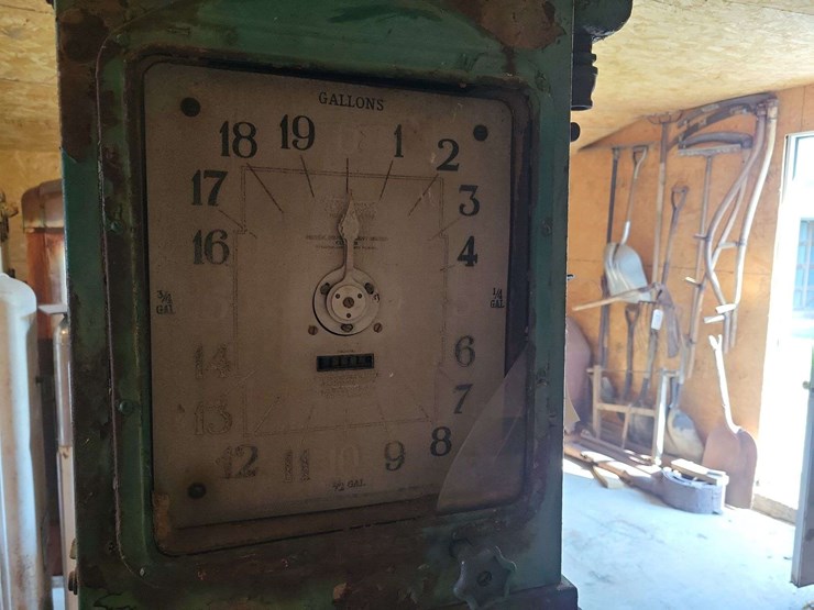 tokheim-clock-face-pump-image-6