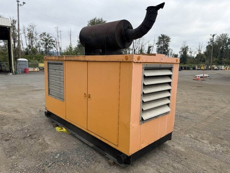 caterpillar-150-kw-image-4