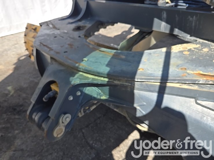 2016-deere-672gp-image-31