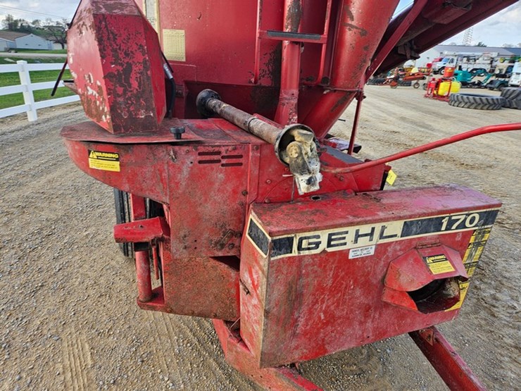 gehl-170-image-13