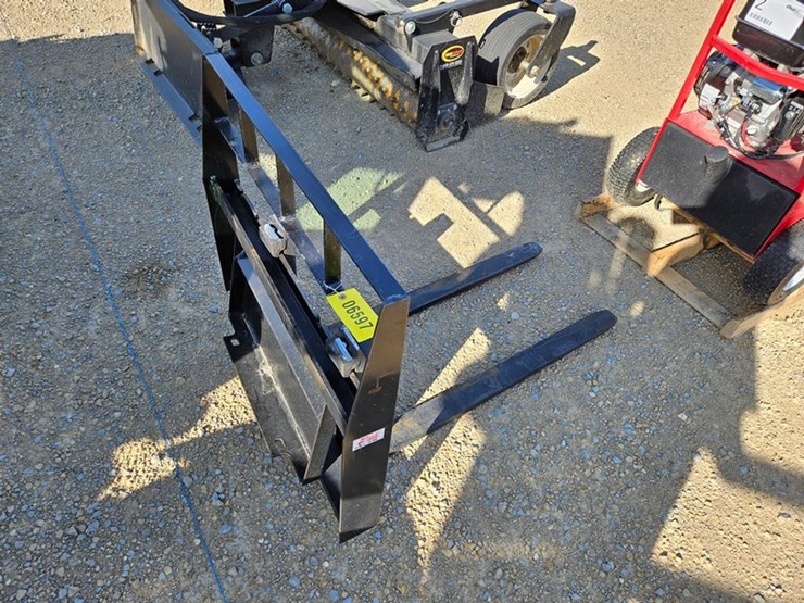 #93-•-kivel-mini-skid-42"-pallet-fork-image-4