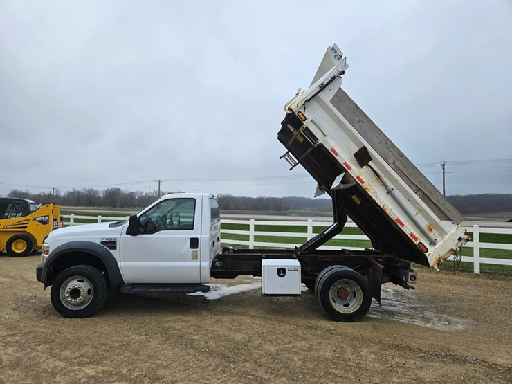 2009-ford-f550-image-10