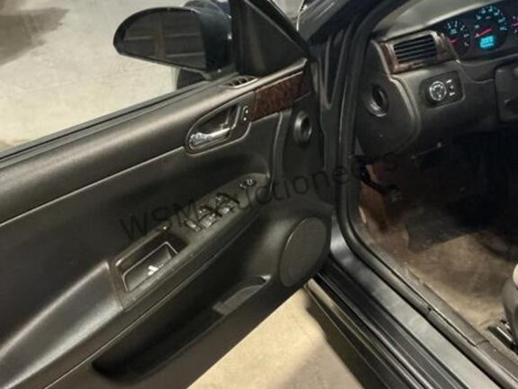 2013-chevrolet-impala-sdn-image-22