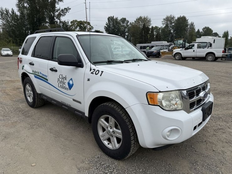 2008-ford-escape-image-2