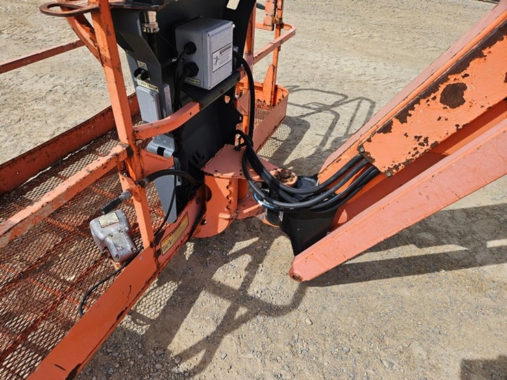 #89-•-jlg-460si-basket-lift-image-17