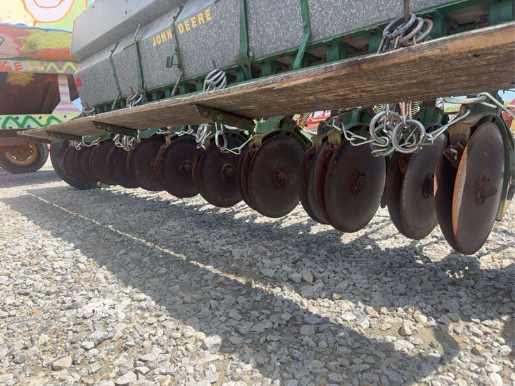 john-deere-b-image-6