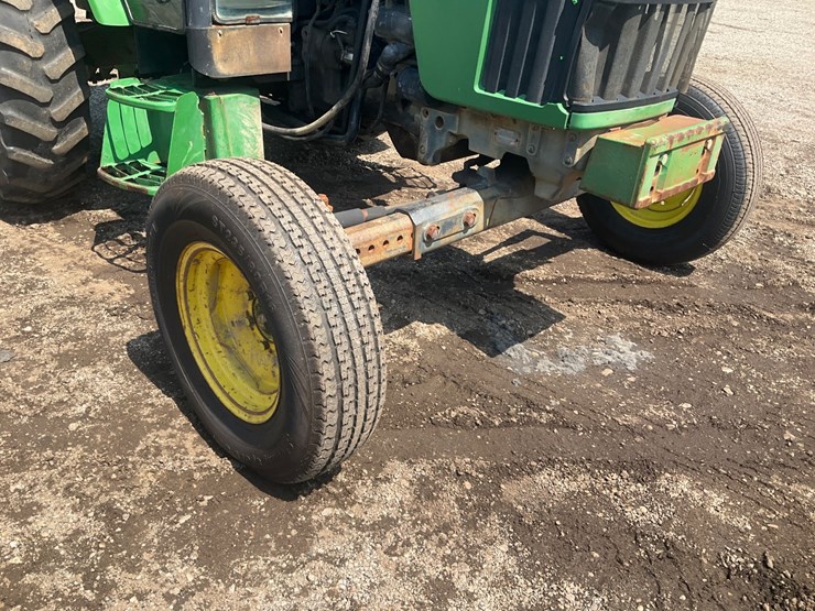 2004-john-deere-5220-image-10