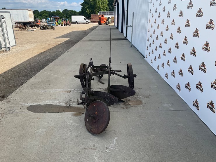 #5305-•-antique-pull-type-two-bottom-moldboard-plow-image-7