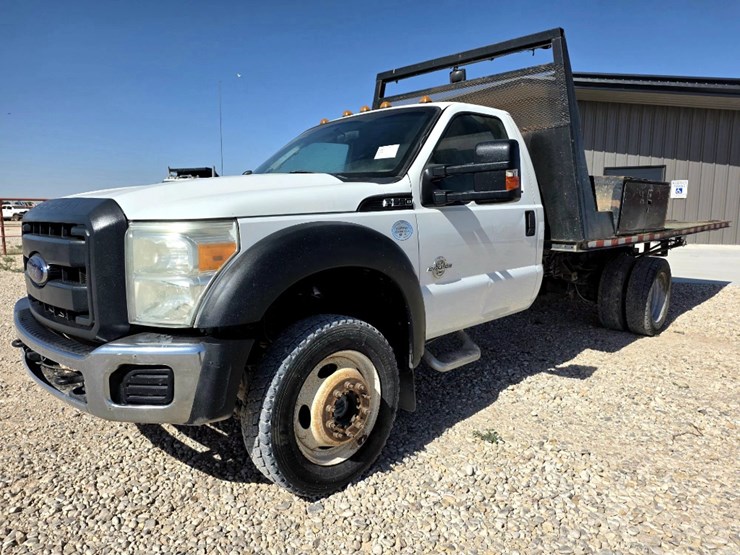 2011-ford-f550-image-1