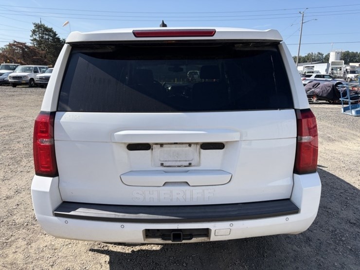 2016-chevrolet-tahoe-image-5