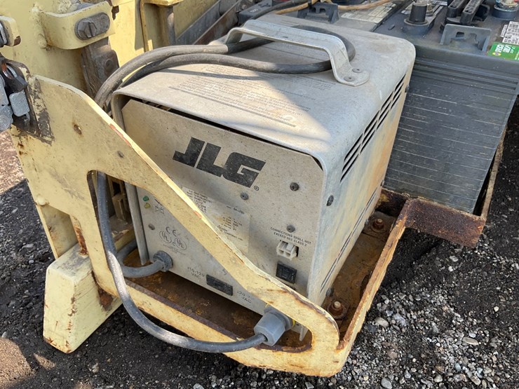 jlg-1932e2-image-36