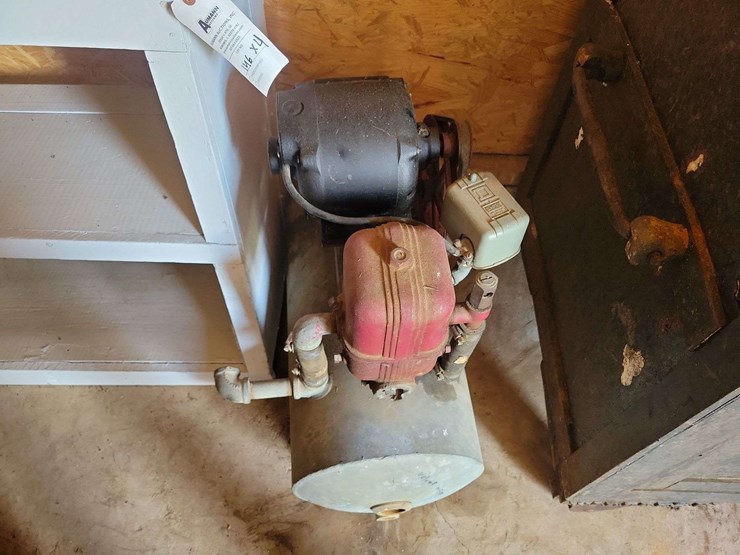 two-wooden-shelves-and-electric-motor-image-2