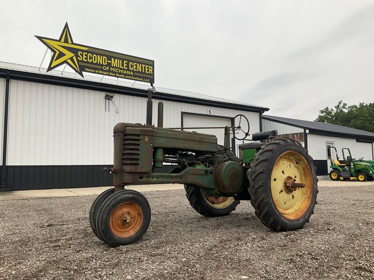 1952-john-deere-b-image-1