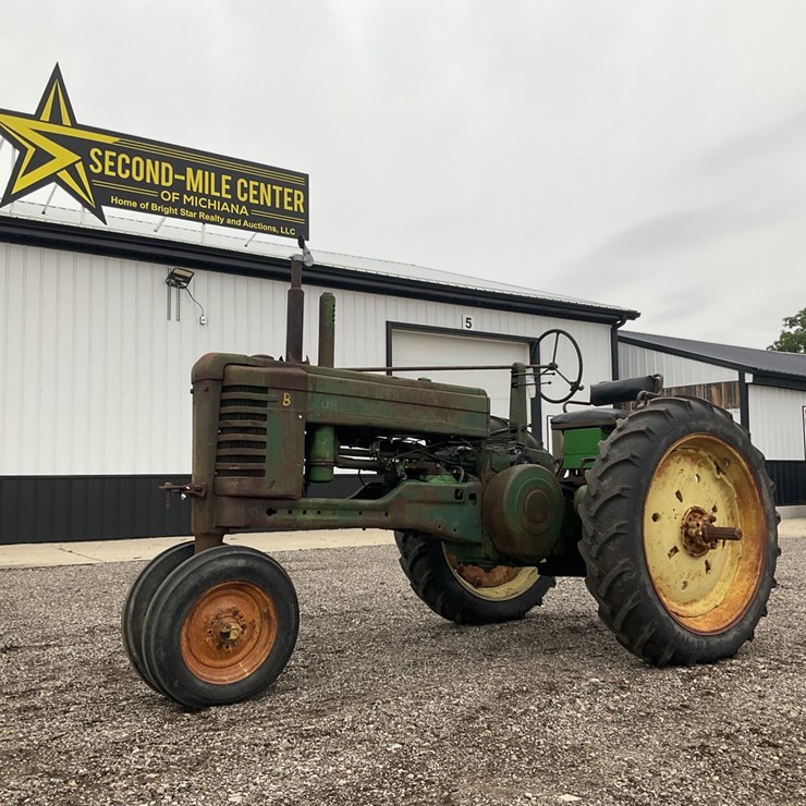 1952 JOHN DEERE B