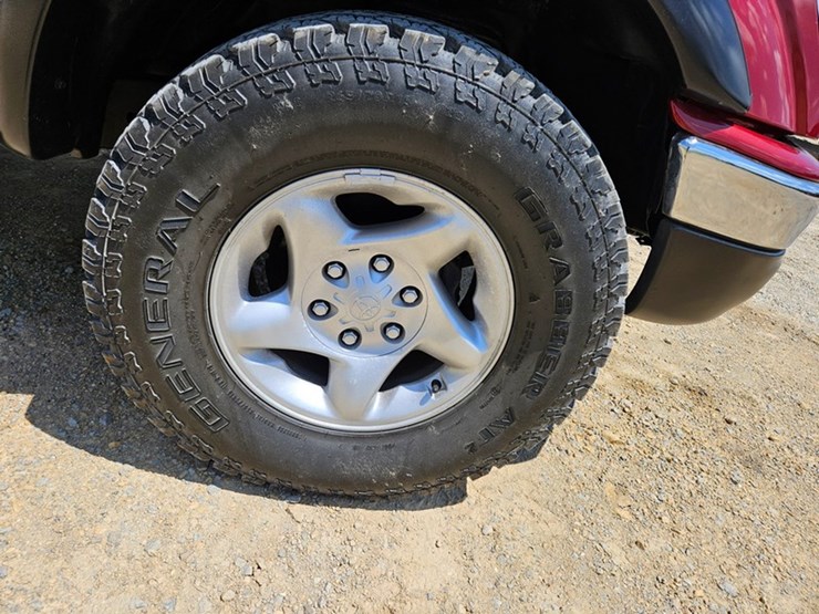 #25-•-2002-toyota-4x4-pickup-truck-image-46