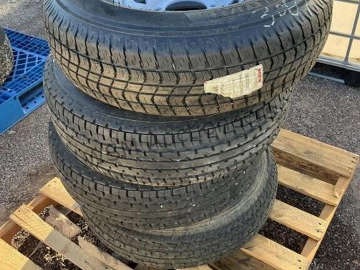 pallet-of-trailer-tires-&-wheels-image-2