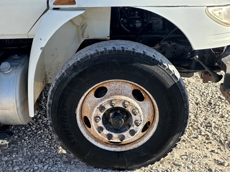2015-international-durastar-4300-image-16
