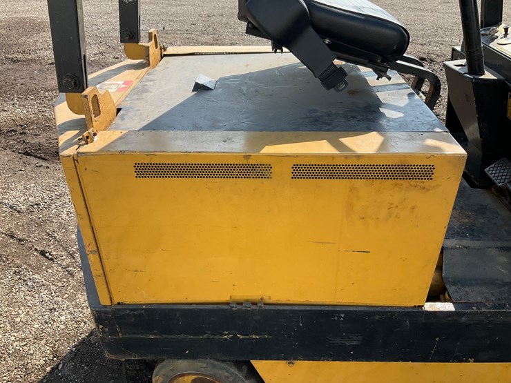 caterpillar-mc30-image-29