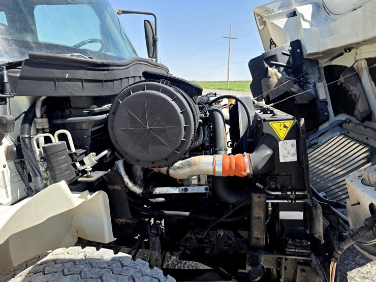 2010-international-durastar-4300-image-12