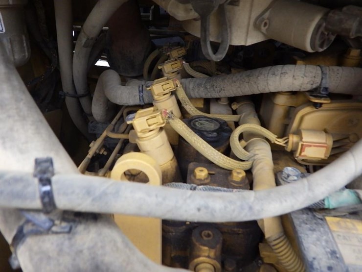 2014-caterpillar-226d3-image-19