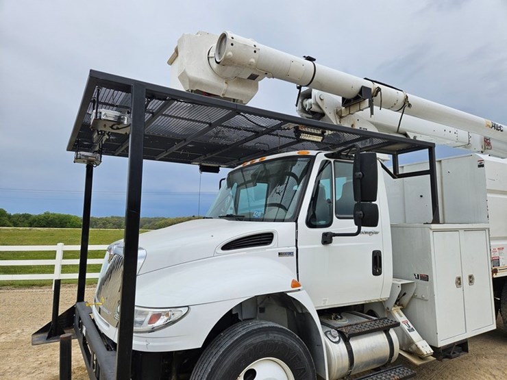 2011-international-durastar-4300-image-11