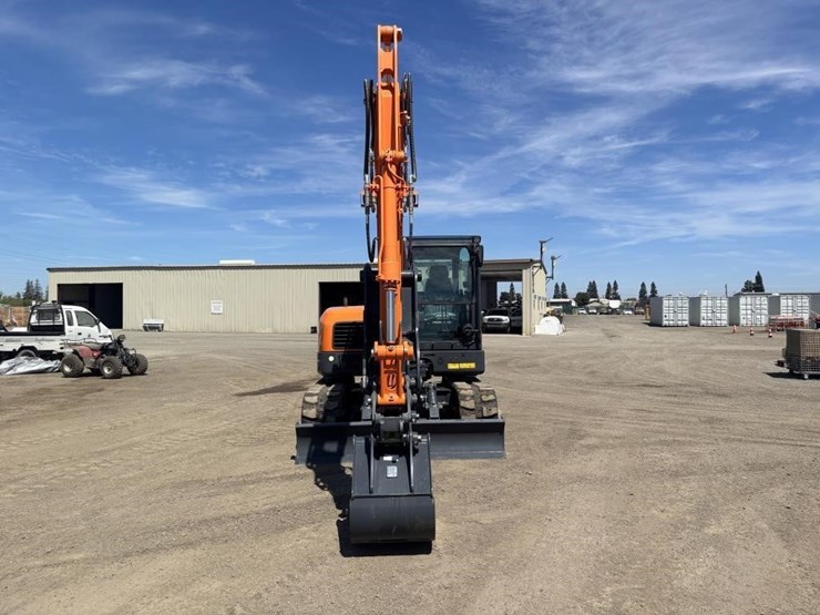 2023-develon-dx85r-3-hydraulic-excavator-image-6