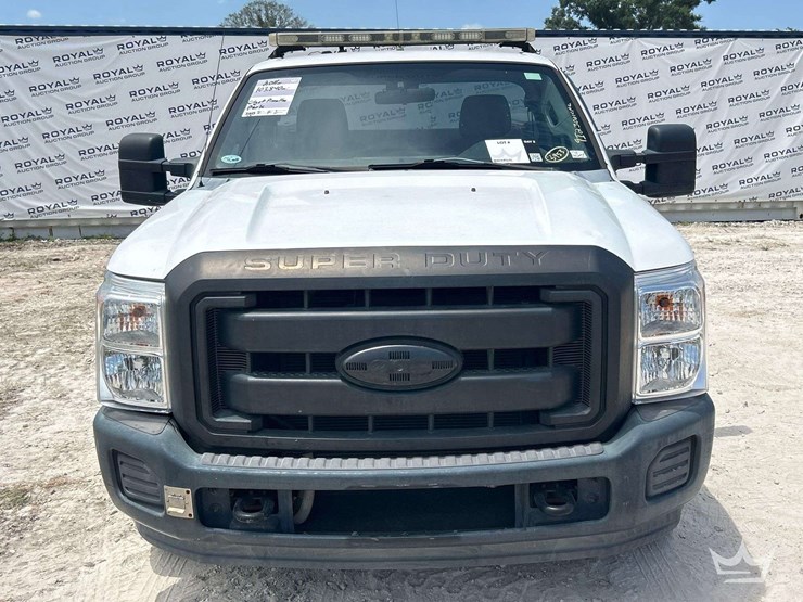 2011-ford-f350-image-27
