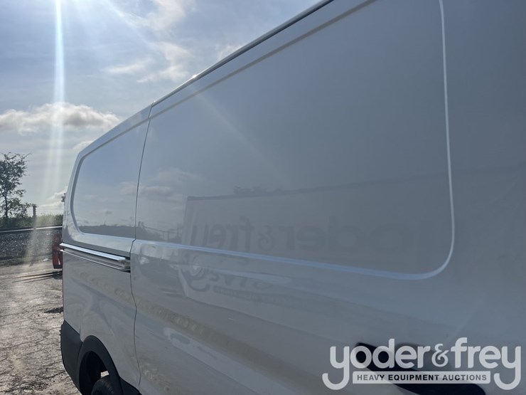 2015-ford-transit-image-20