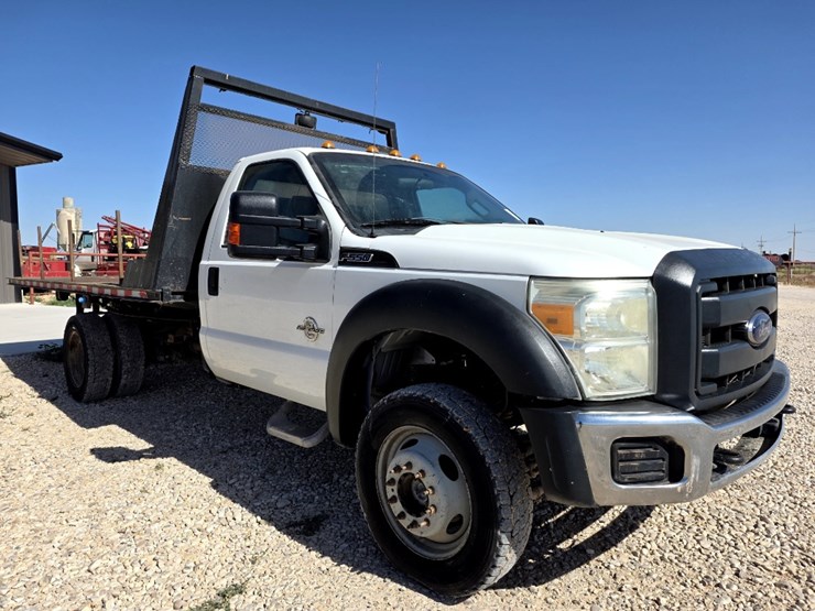 2011-ford-f550-image-3