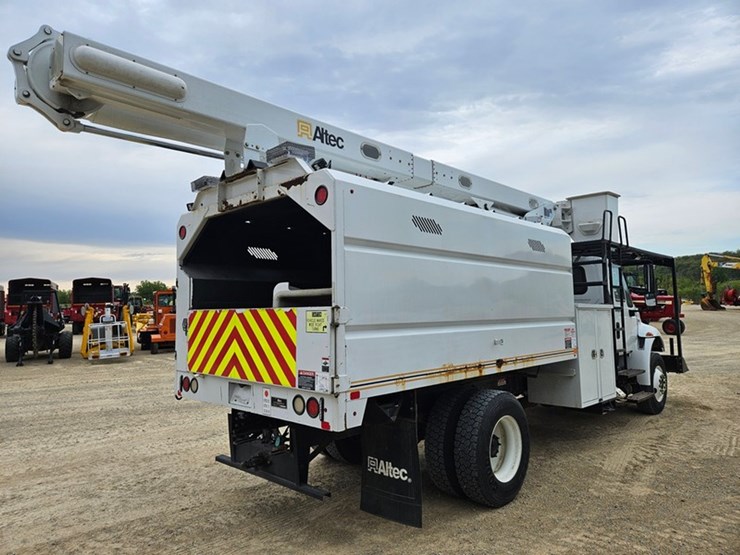2011-international-durastar-4300-image-5