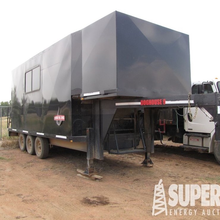 1992 TILMAN 3-Axle Gooseneck Doghouse Trailer