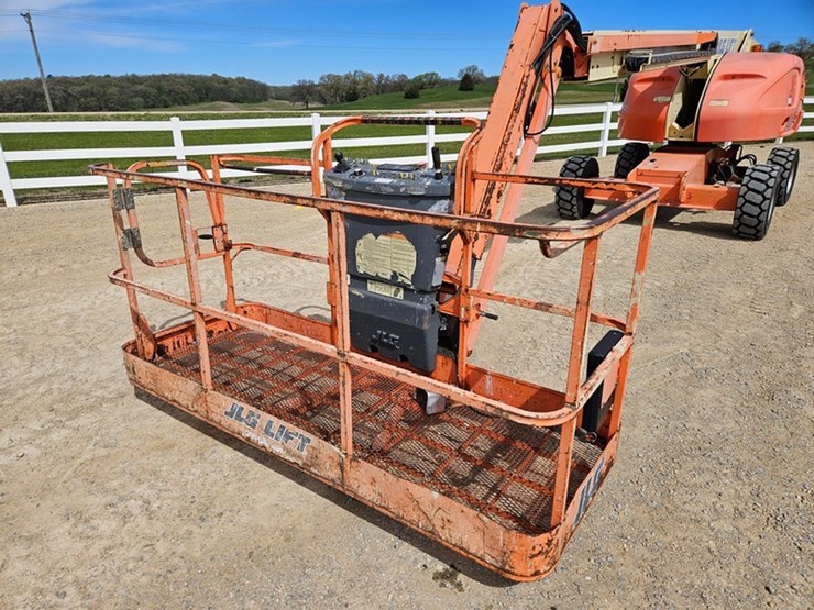 #89-•-jlg-460si-basket-lift-image-9