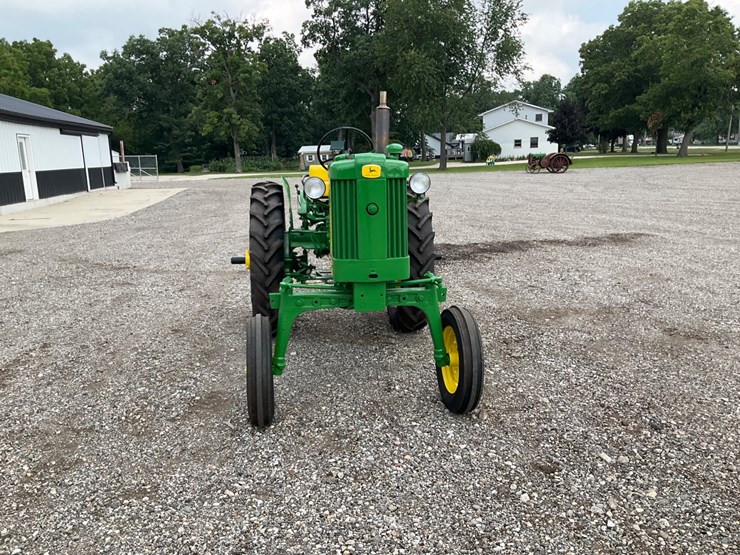 1957-john-deere-320-image-8
