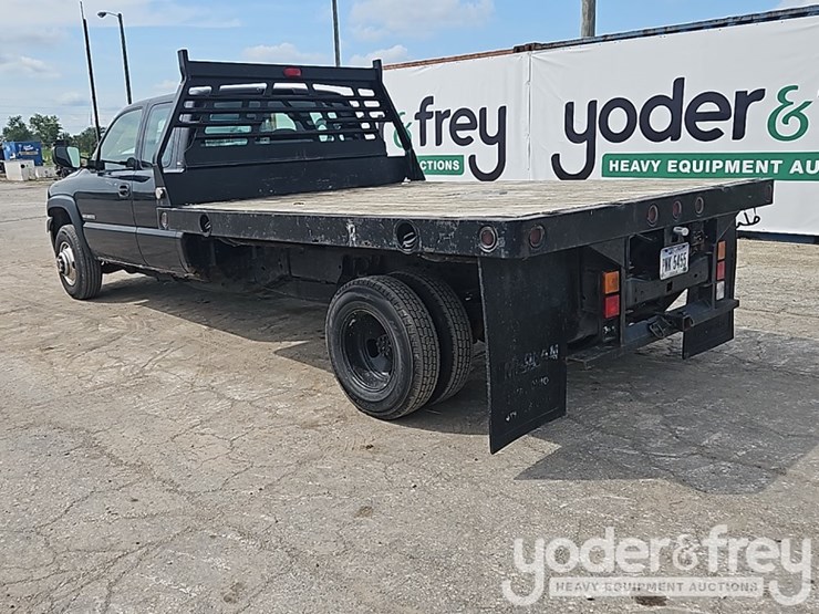 2002-gmc-sierra-3500-image-3