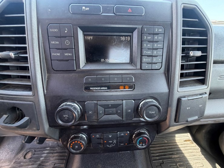 2019-ford-f550-image-11