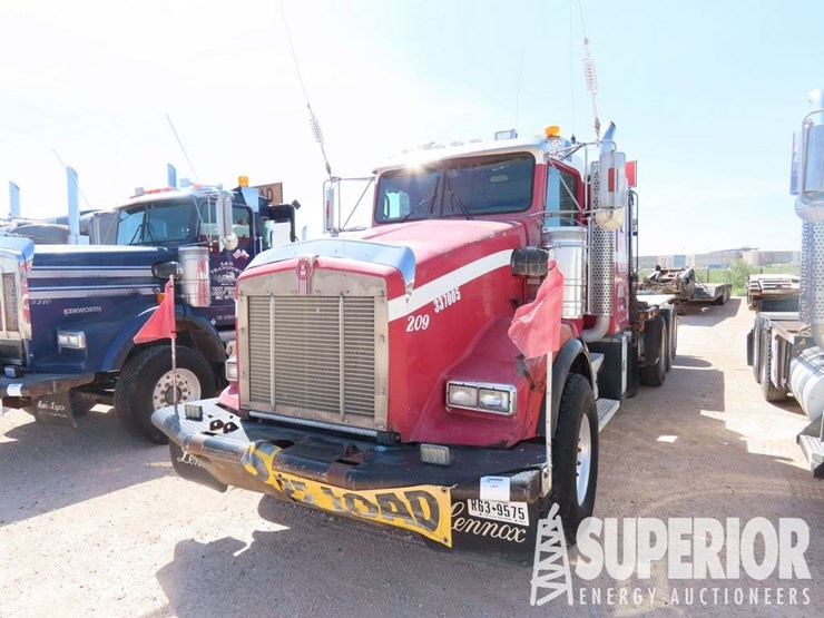 2011-kenworth-t800-image-2