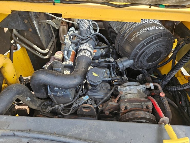 new-holland-c238-image-18